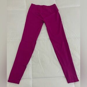 NEW Alphalete Amplify Leggings Size Medium in the colour Candy Crush